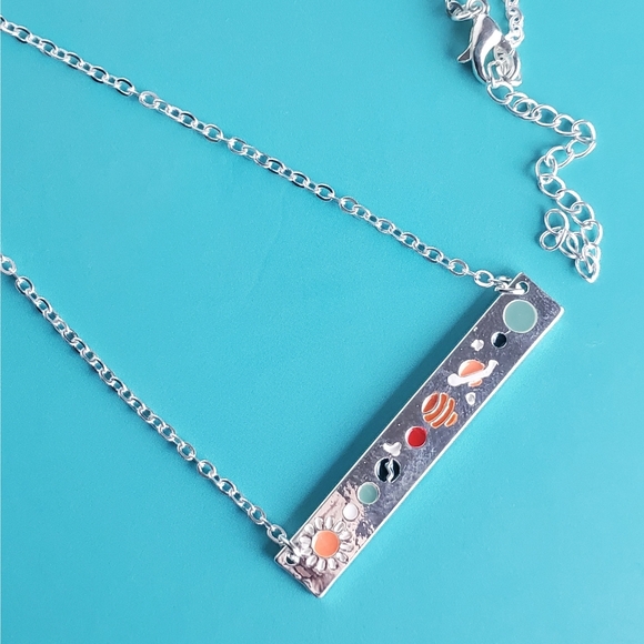 HP - Silver Solar System Planet Pendant Necklace - Picture 6 of 8